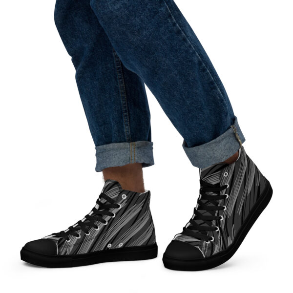 Black and gray patterned shoes Men’s high top canvas shoes