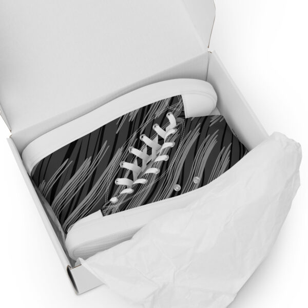 Black and gray patterned shoes Men’s high top canvas shoes